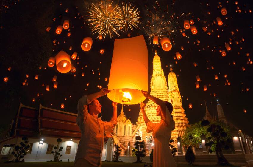 TAILANDIA - 12/11/2026 - Festival das Lanternas